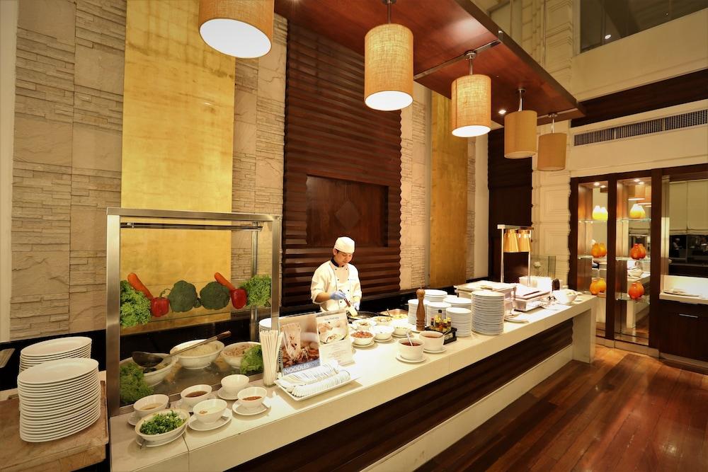The Imperial Hotel & Convention Centre Korat Nakhonratchasima Εξωτερικό φωτογραφία