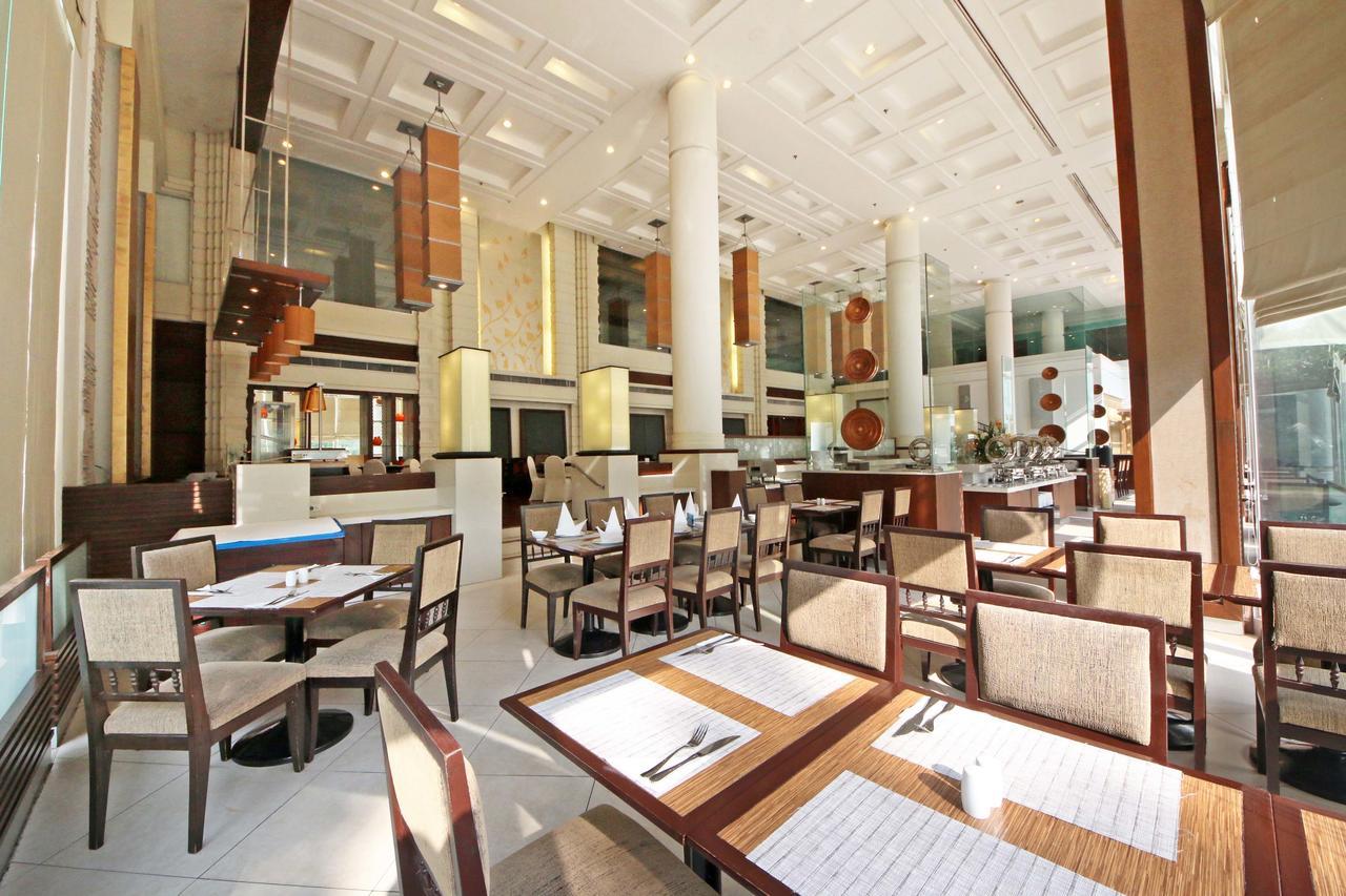 The Imperial Hotel & Convention Centre Korat Nakhonratchasima Εξωτερικό φωτογραφία
